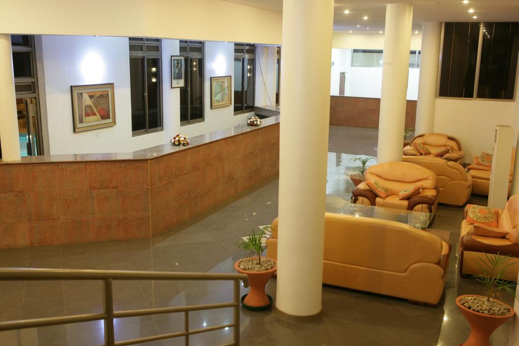 Hotel Triangle Kampala Extérieur photo