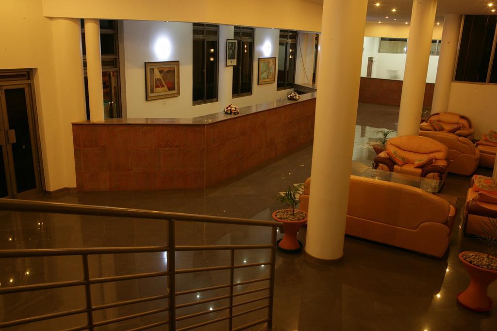 Hotel Triangle Kampala Extérieur photo