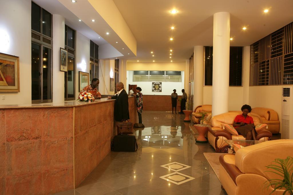 Hotel Triangle Kampala Extérieur photo
