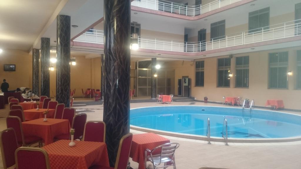 Hotel Triangle Kampala Extérieur photo